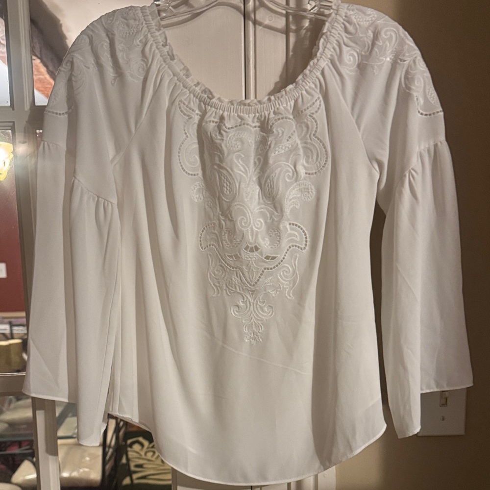 White House Black Market White Embroidered Blouse XSP